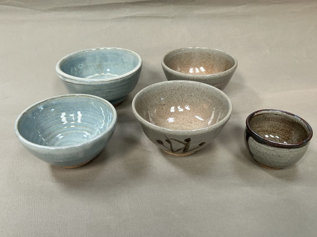 当麻釉茶碗　絵付け茶碗